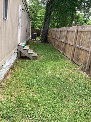 10030 Cedar Landing, Baytown, TX 77521