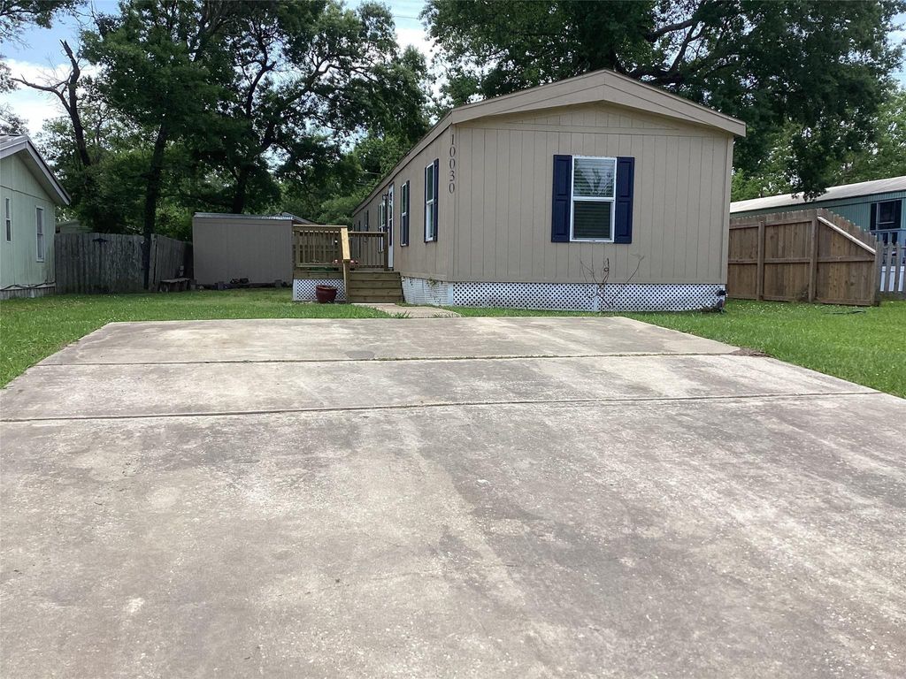 10030 Cedar Landing, Baytown, TX 77521