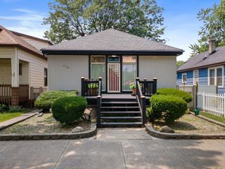 13118 S Buffalo Avenue, Chicago, IL 60633