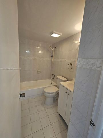 10851 SW 2nd St K310, Sweetwater, FL 33174