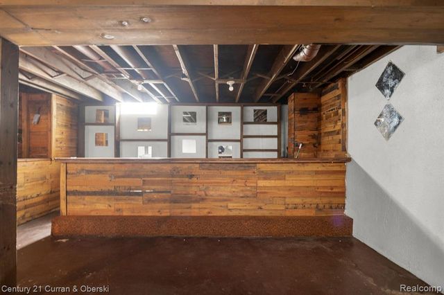 18949 Kenosha Street, Harper Woods, MI 48225