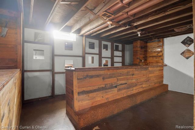 18949 Kenosha Street, Harper Woods, MI 48225