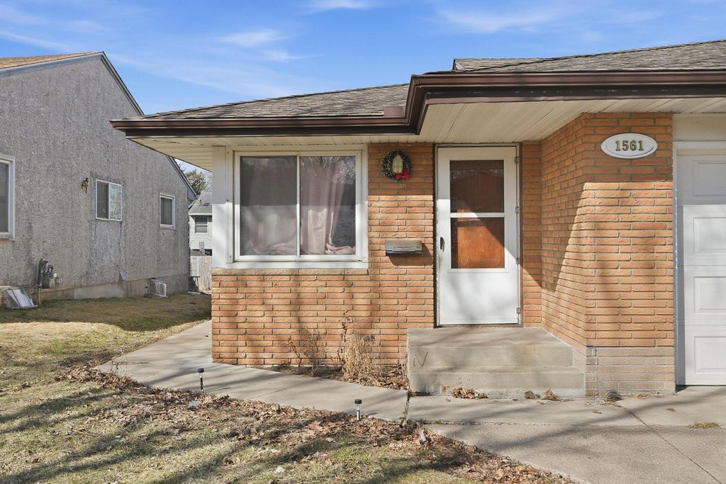 1561 Clarence Street, Saint Paul, MN 55106 — exterior