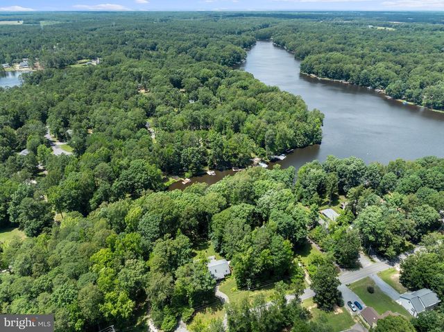 210 LAKE CAROLINE DR, Ruther Glen, VA 22546