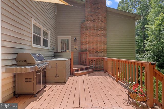 210 LAKE CAROLINE DR, Ruther Glen, VA 22546