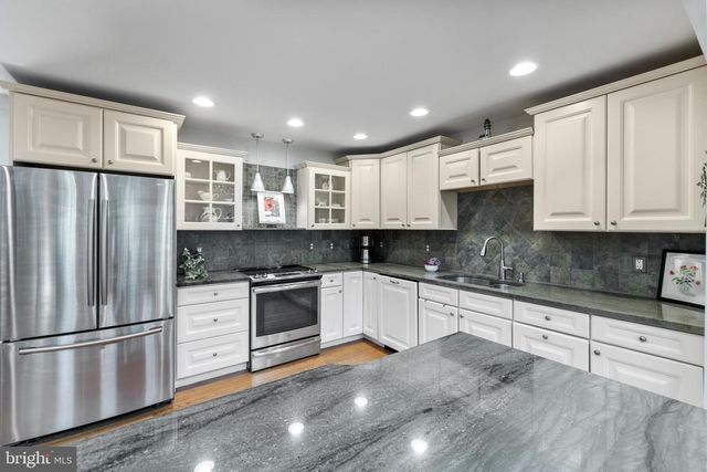 210 LAKE CAROLINE DR, Ruther Glen, VA 22546