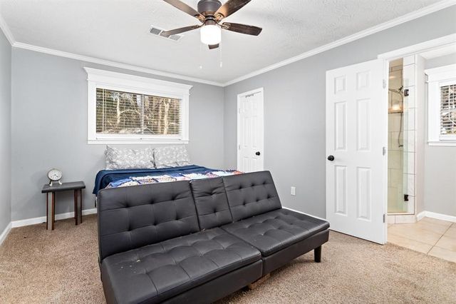 1845 King Arthur Court, Pinehurst, TX 77630