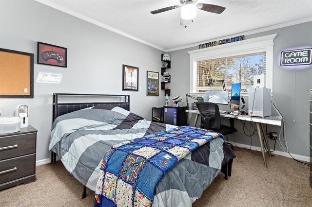 1845 King Arthur Court, Pinehurst, TX 77630