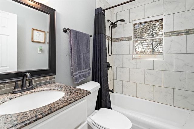 1845 King Arthur Court, Pinehurst, TX 77630