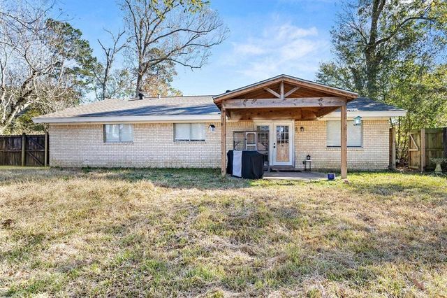 1845 King Arthur Court, Pinehurst, TX 77630