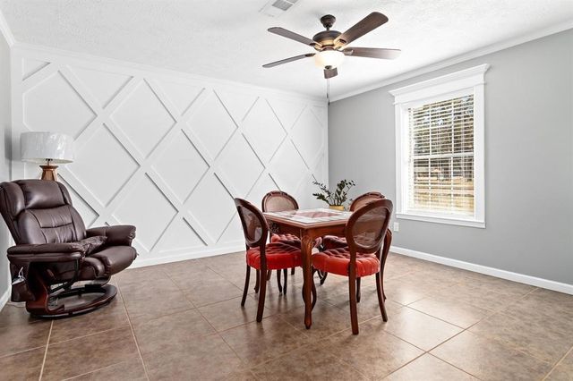 1845 King Arthur Court, Pinehurst, TX 77630