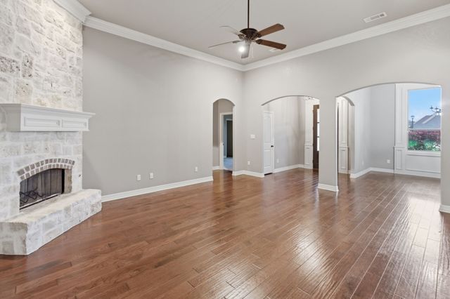 7765 Hickory Spring Lane, Tyler, TX 75703