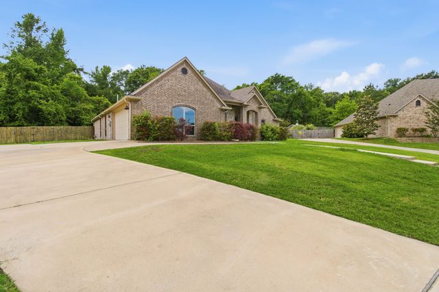7765 Hickory Spring Lane, Tyler, TX 75703