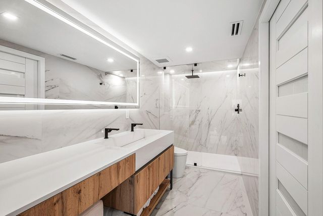 875 E Camino Real 16c, Boca Raton, FL 33432