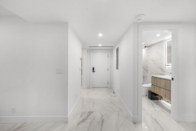 875 E Camino Real 16c, Boca Raton, FL 33432