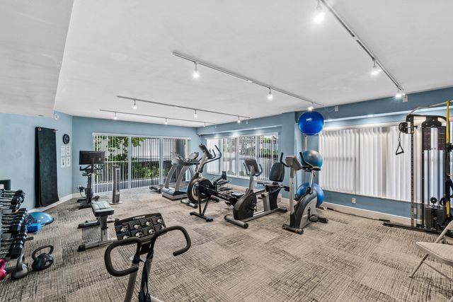 875 E Camino Real 16c, Boca Raton, FL 33432