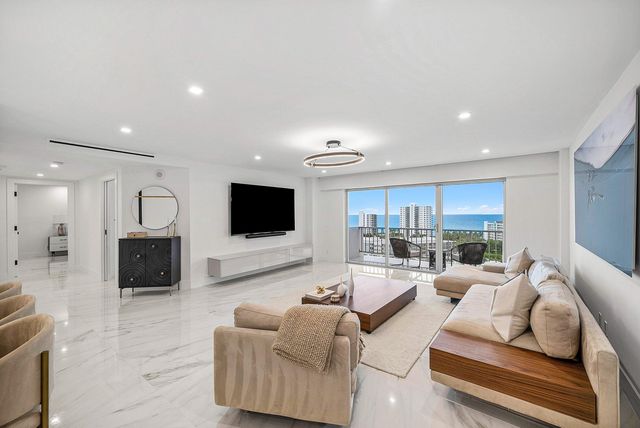 875 E Camino Real 16c, Boca Raton, FL 33432