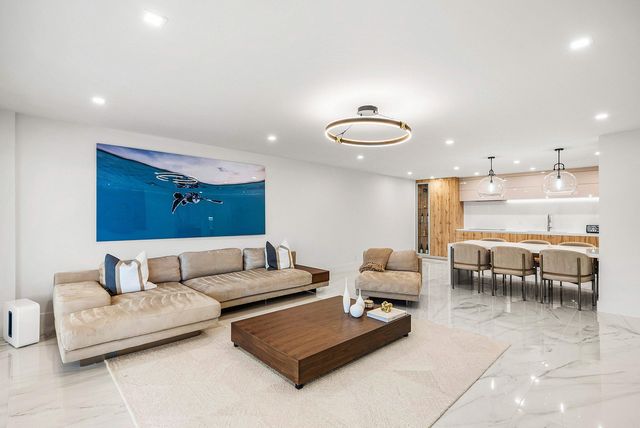 875 E Camino Real 16c, Boca Raton, FL 33432