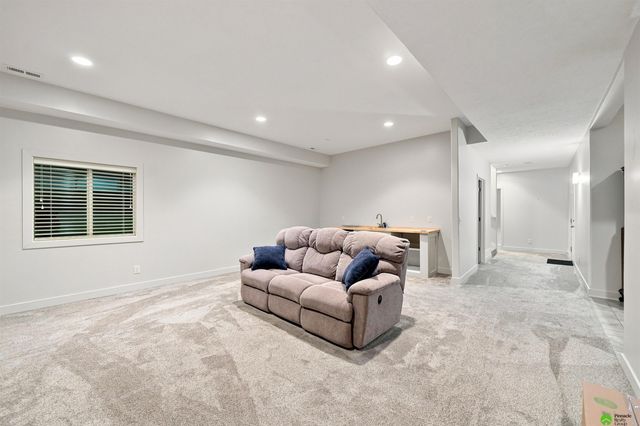 601 Penrose Drive, Lincoln, NE 68521