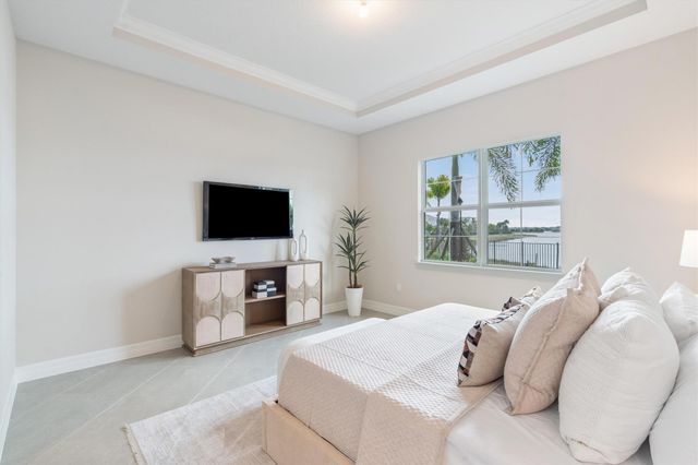 10390 Northbrook Circle, Palm Beach Gardens, FL 33412