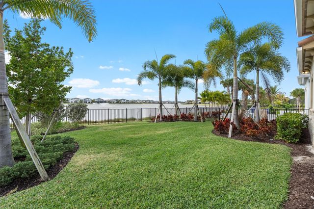 10390 Northbrook Circle, Palm Beach Gardens, FL 33412