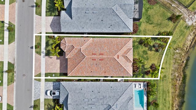 10390 Northbrook Circle, Palm Beach Gardens, FL 33412