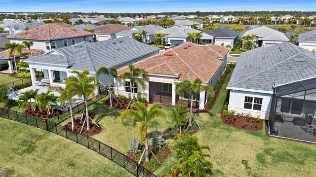 10390 Northbrook Circle, Palm Beach Gardens, FL 33412