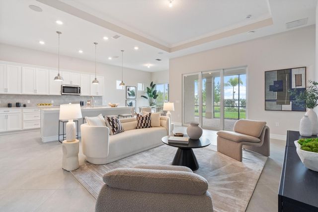 10390 Northbrook Circle, Palm Beach Gardens, FL 33412