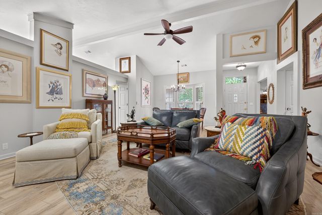 18 Emanuel Drive, Hot Springs Village, AR 71909