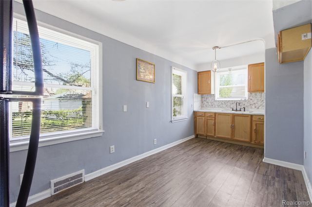 5918 Cadieux Road, Detroit, MI 48224