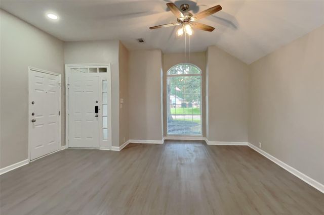 5026 Maple Brook Lane, Houston, TX 77345