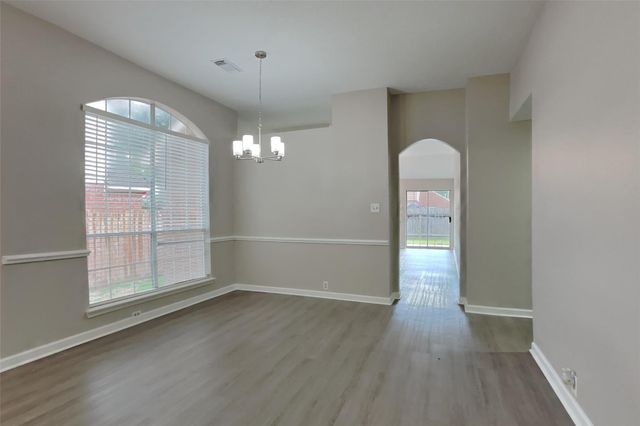 5026 Maple Brook Lane, Houston, TX 77345