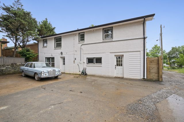 528 Continental Dr, Nashville, TN 37209