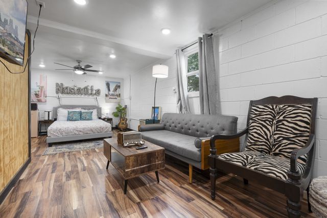 528 Continental Dr, Nashville, TN 37209