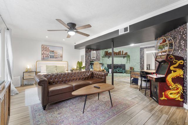 528 Continental Dr, Nashville, TN 37209