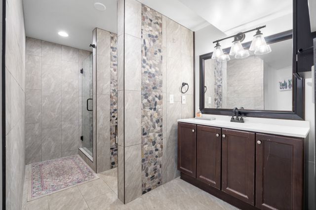 528 Continental Dr, Nashville, TN 37209