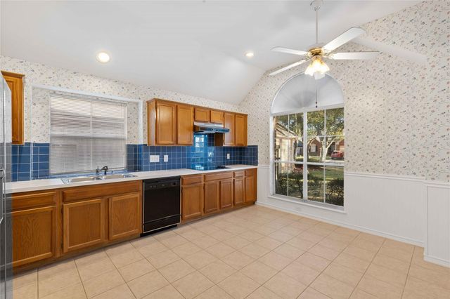 1407 Almond Brook Lane, Houston, TX 77062