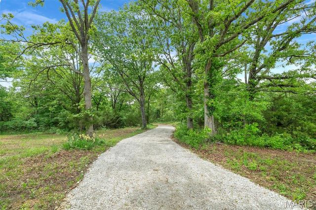 4373 E Linda Lane, Robertsville, MO 63072