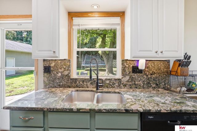 222 Pickardy Lane, Council Bluffs, IA 51503