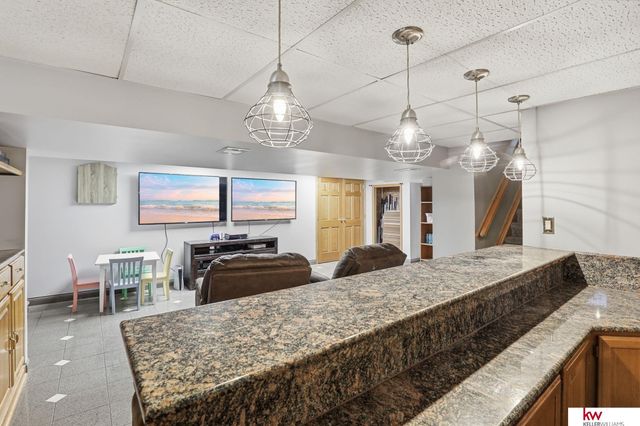 222 Pickardy Lane, Council Bluffs, IA 51503
