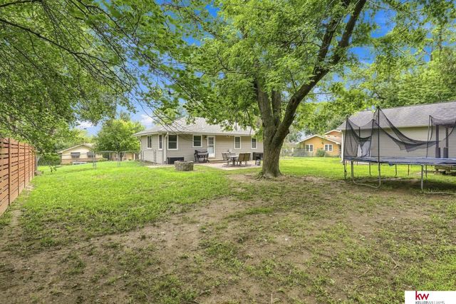 222 Pickardy Lane, Council Bluffs, IA 51503