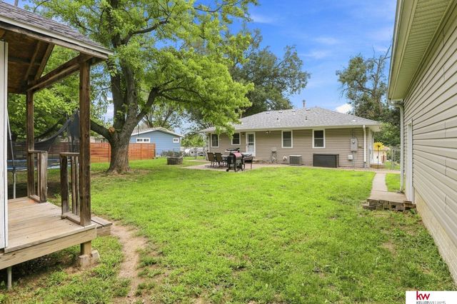 222 Pickardy Lane, Council Bluffs, IA 51503