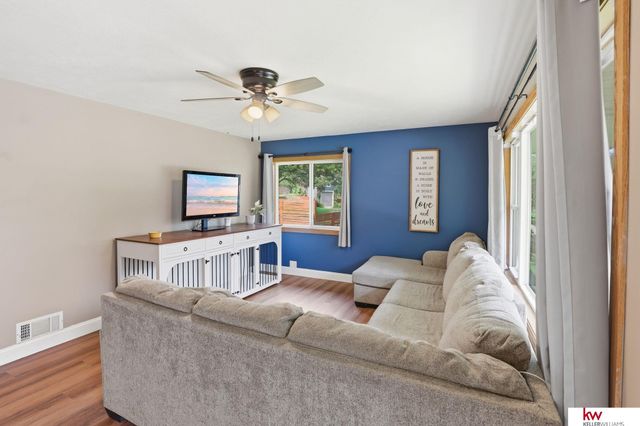 222 Pickardy Lane, Council Bluffs, IA 51503