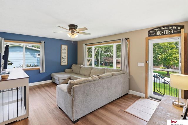 222 Pickardy Lane, Council Bluffs, IA 51503