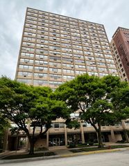 5530 S South Shore Drive 6B, Chicago, IL 60637