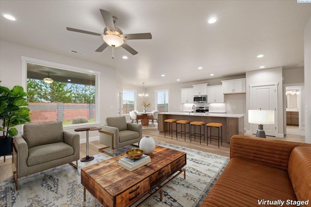 6958 W 31st Ave., Kennewick, WA 99338