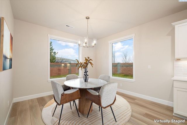 6958 W 31st Ave., Kennewick, WA 99338