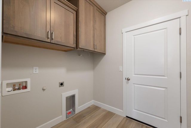 6958 W 31st Ave., Kennewick, WA 99338