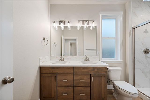 6958 W 31st Ave., Kennewick, WA 99338