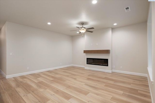 6958 W 31st Ave., Kennewick, WA 99338